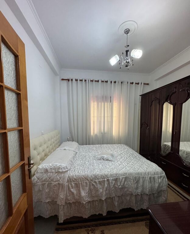 Shitet apartament 3+1 ne Selite