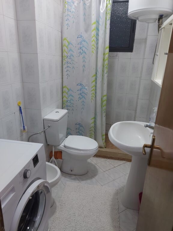 Jepet Me Qera Apartament 1+1