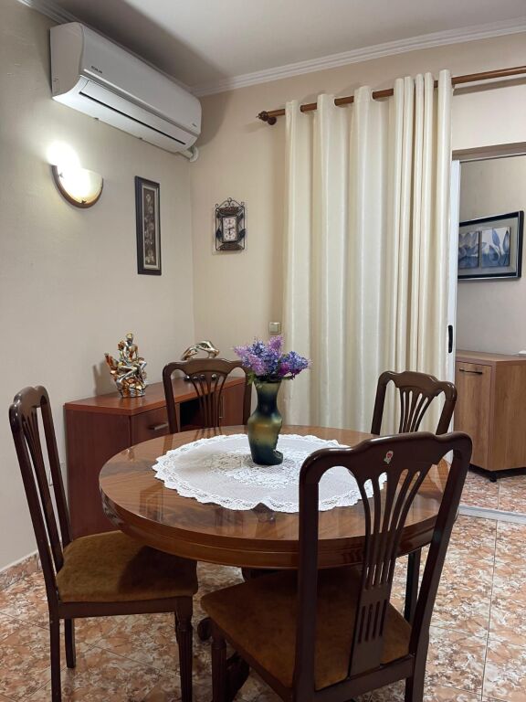 Jepet me qera Apartamenti 2+1+2 ballkone , Don Bosko prane Viva Market 600 mije leke