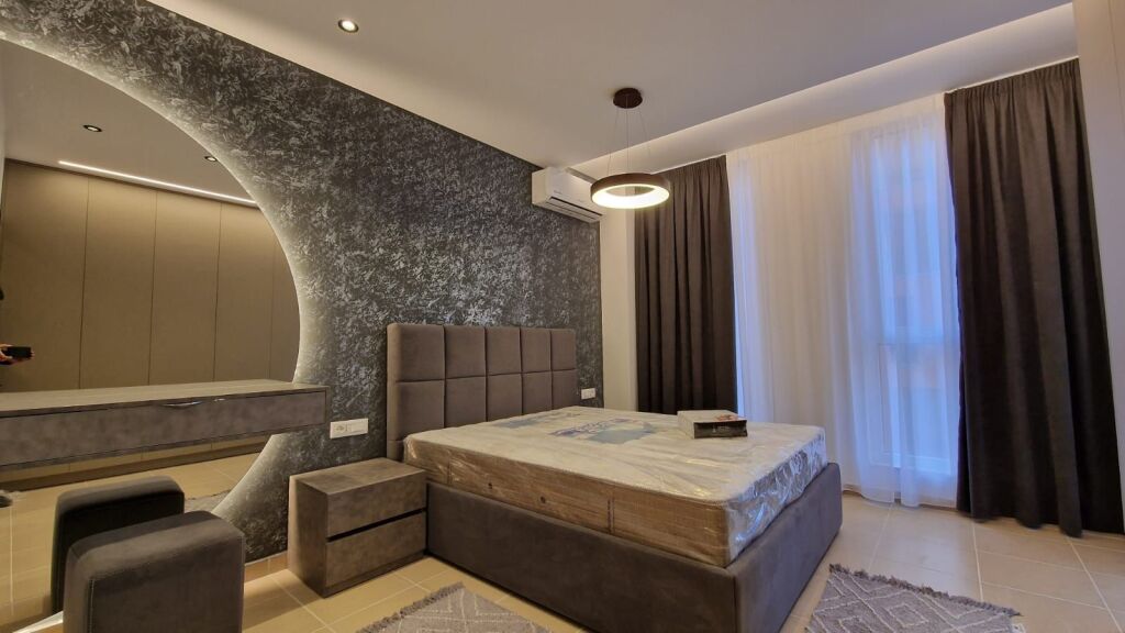 Appartamento 2+1+2 per qirq te Bulevardi i Ri