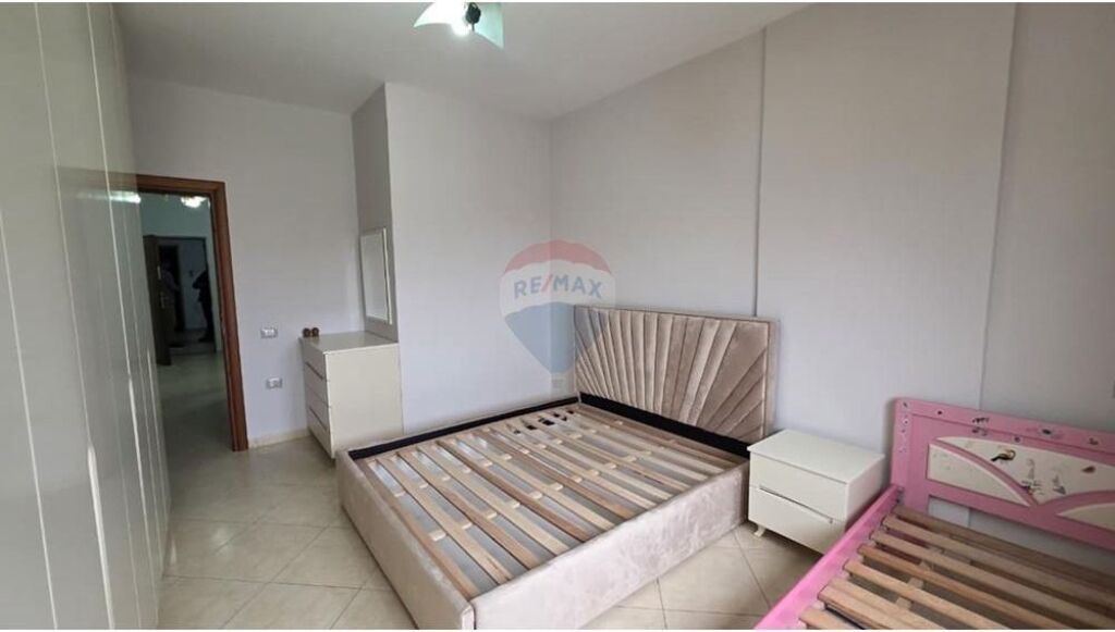 Apartament 1+1 për Shitje – Bulevardi Kryesor, Vlorë