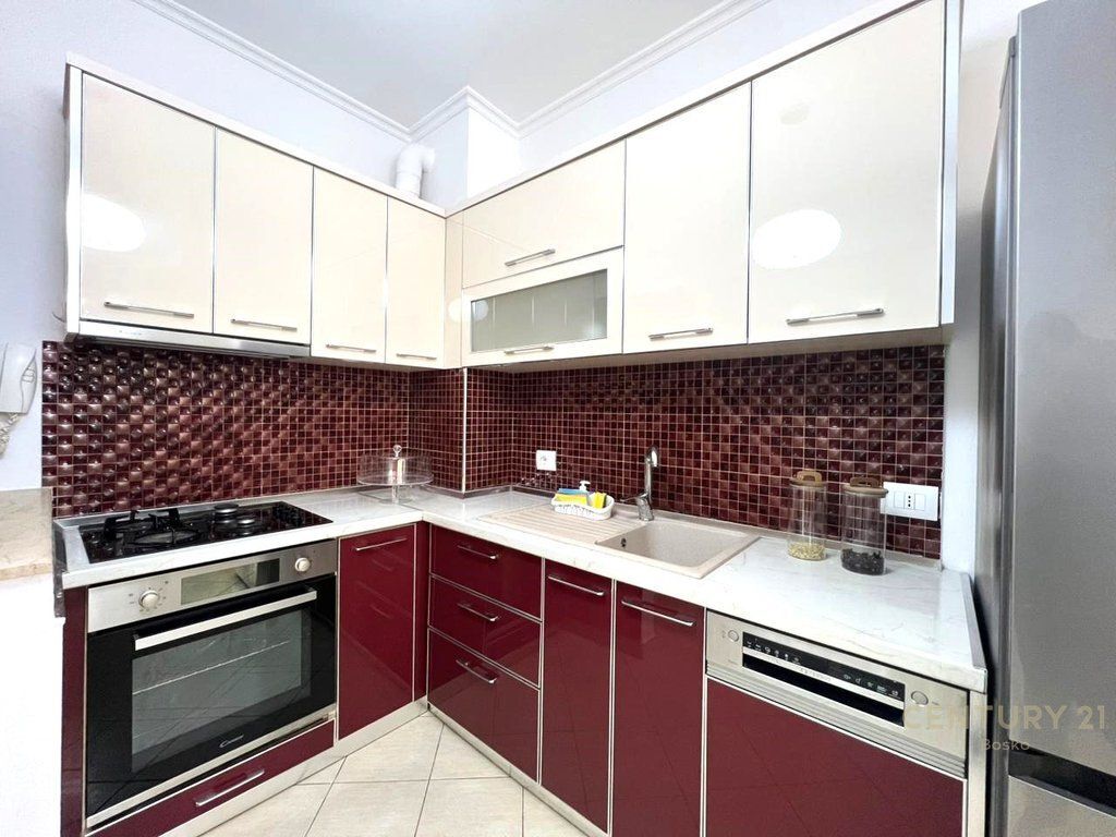 Shitet Apartament 1+1 , Don Bosko !