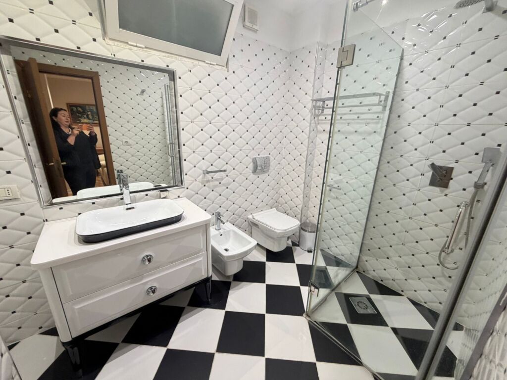 🏡 Shitet Super Apartament 2+2+2 Ballkone – Mine Peza