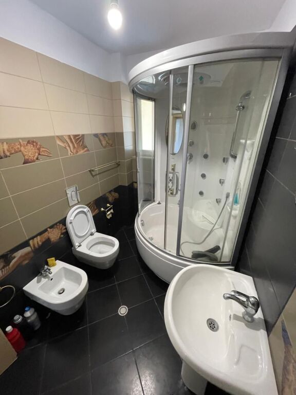 SHITET APARTAMENT 2+1 Ish Fusha Aviacionit