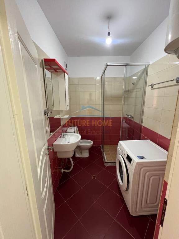 Vendesi in vendita 2+1, Misto Mame