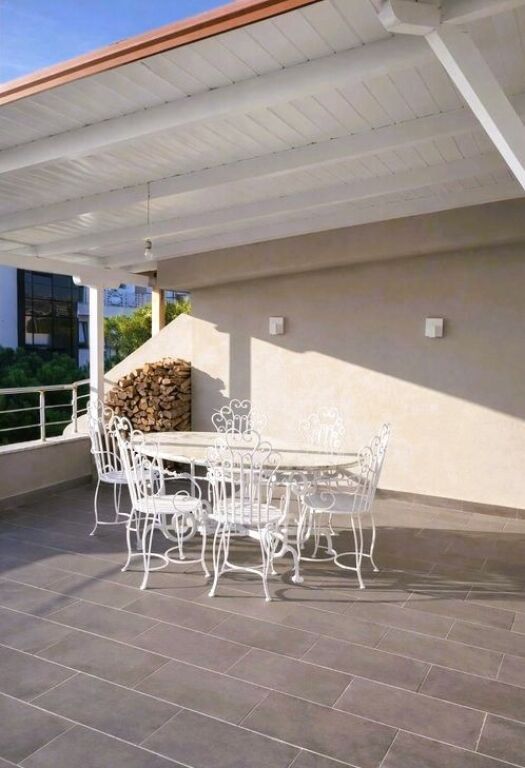 SHITET SUPER APARTAMENT 2+1+2 NE GOLEM , I INVESTUAR DERI NE DETAJE ME VERANDE TE MADHE DHE PAMJE NGA DETI