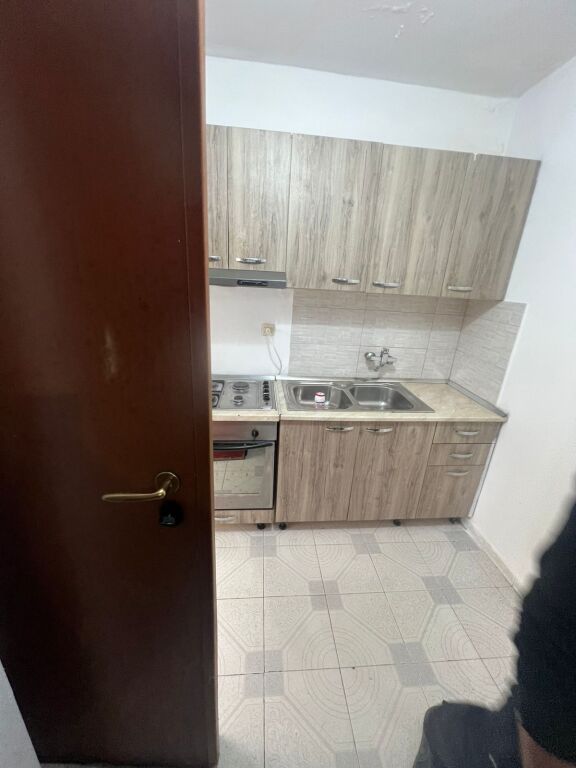 Apartament me qera 1+1 ne Laprake