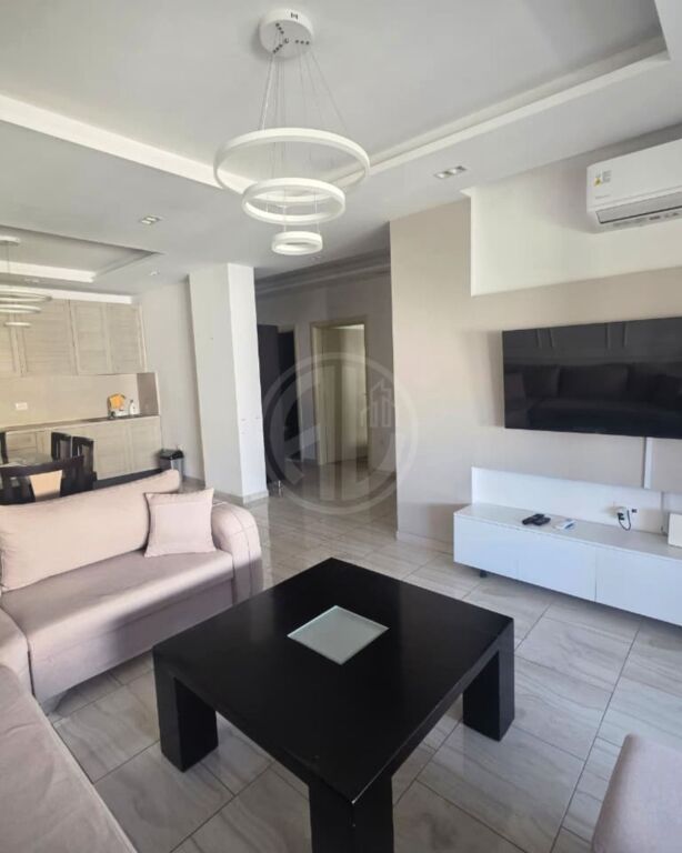 Shitet Apartament 2+1 Durres prane Ish Urt
