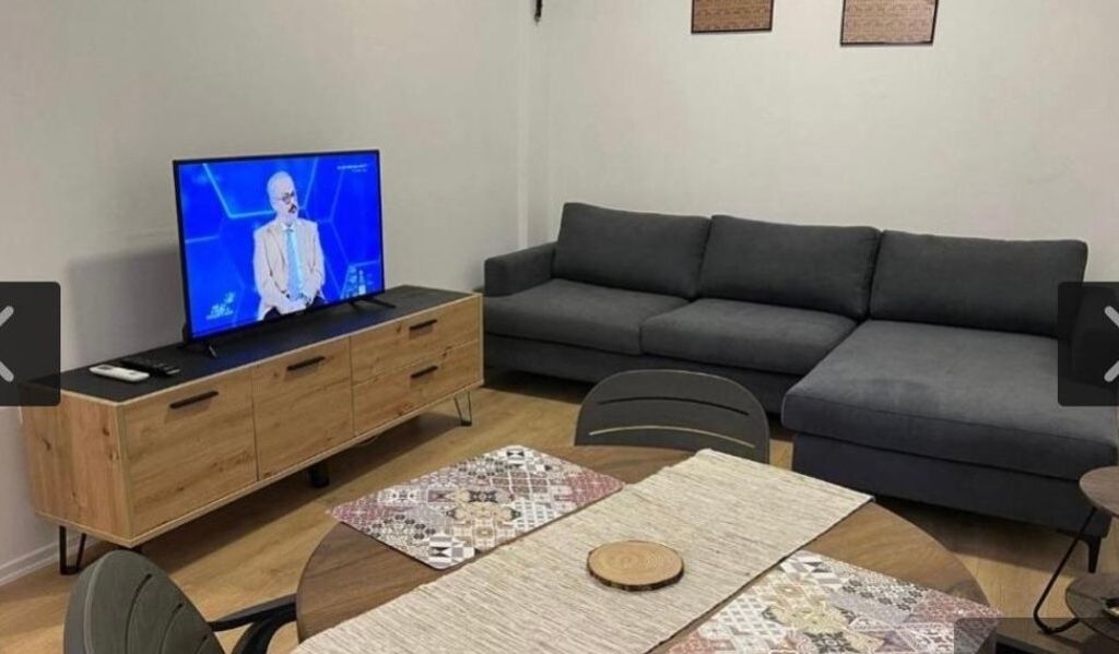 Apartqment ne shitje 1+1+Verande, Rruga Bardhyl