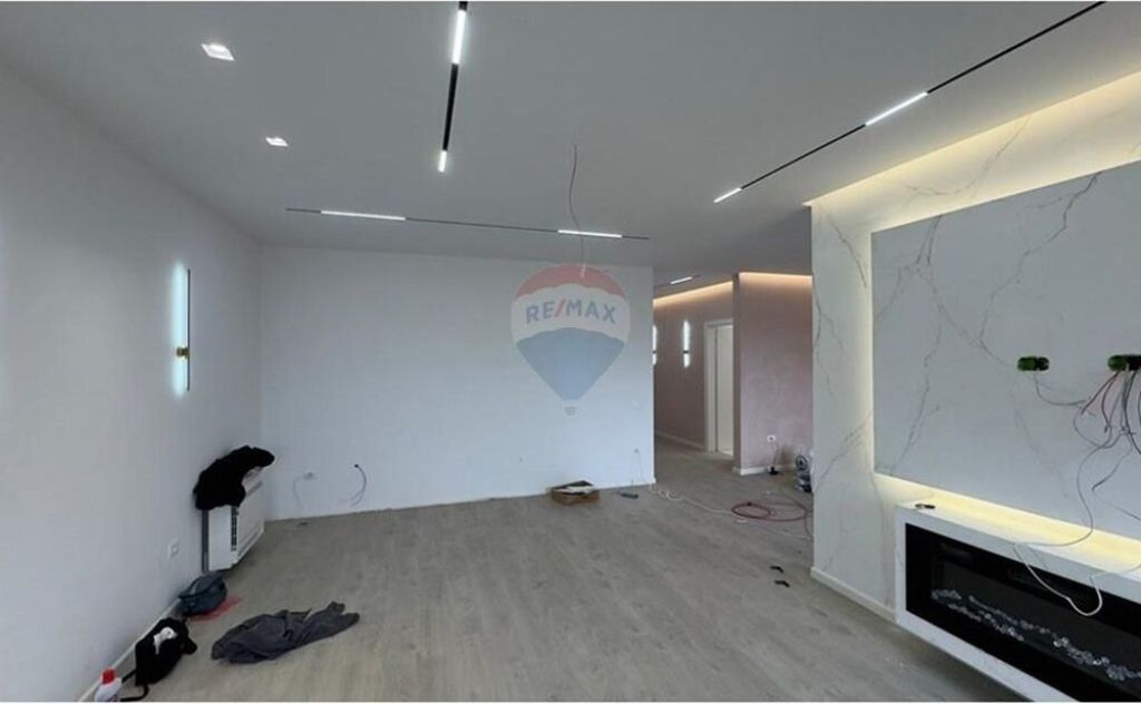 Zyrë me qira në zonën e Liqenit të Thatë.