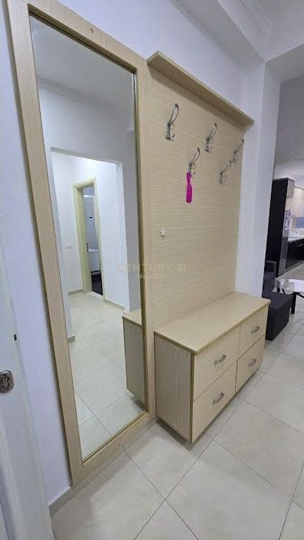 Shitet 2+1 ne Qerret me pamje deti