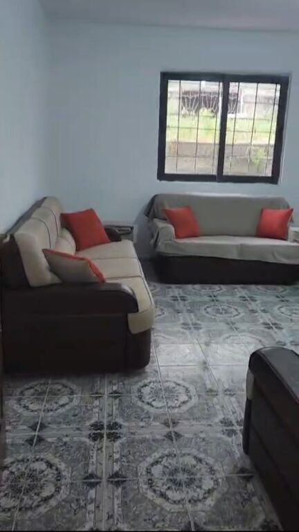 Jepet me Qera Apartament 2+1 prane Policise Durres