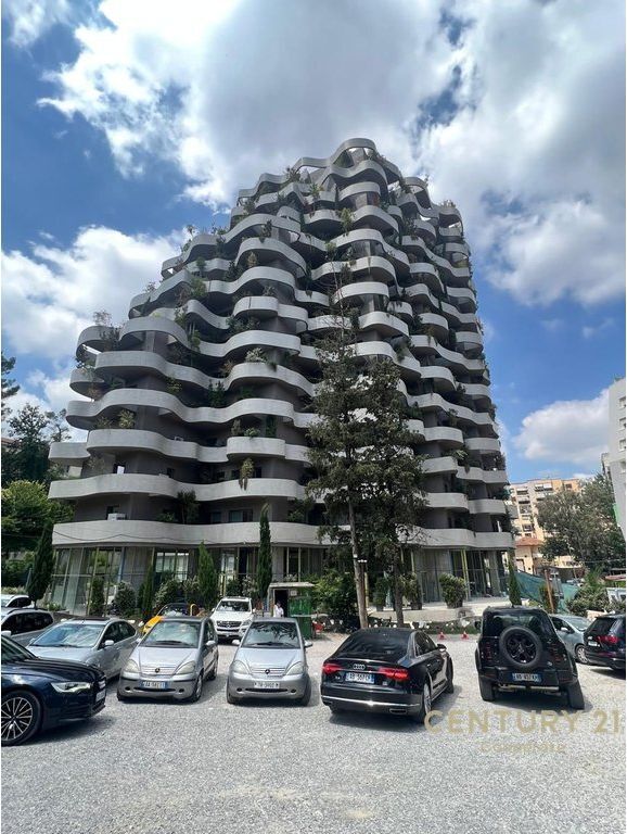 SHESIM APARTAMENT (ZYRA) TE LION PARK1