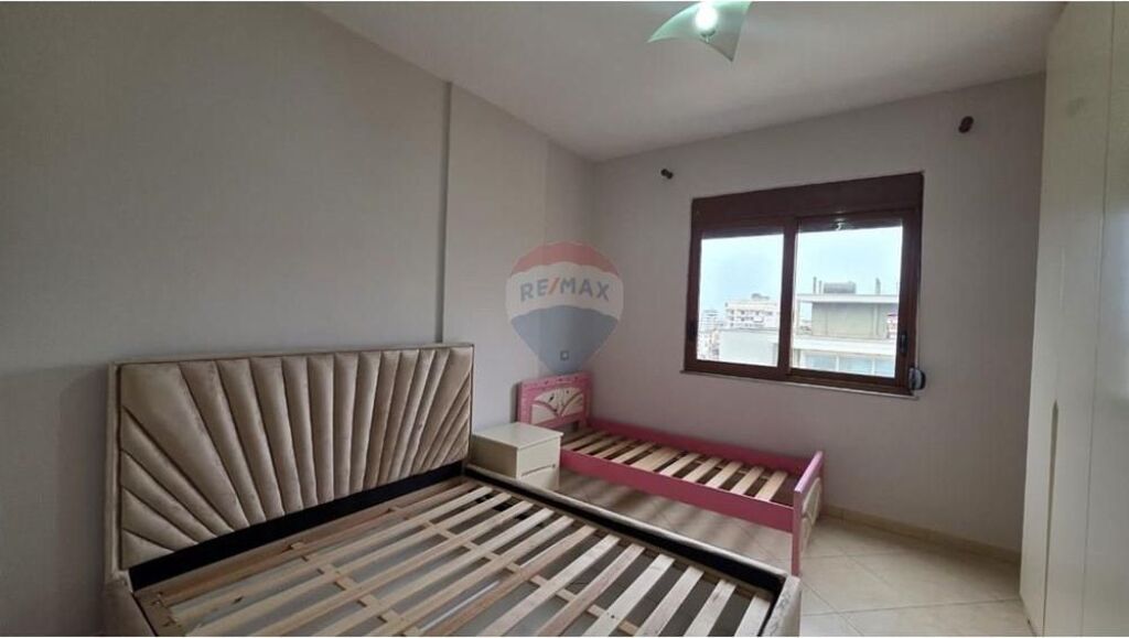 Apartament 1+1 për Shitje – Bulevardi Kryesor, Vlorë