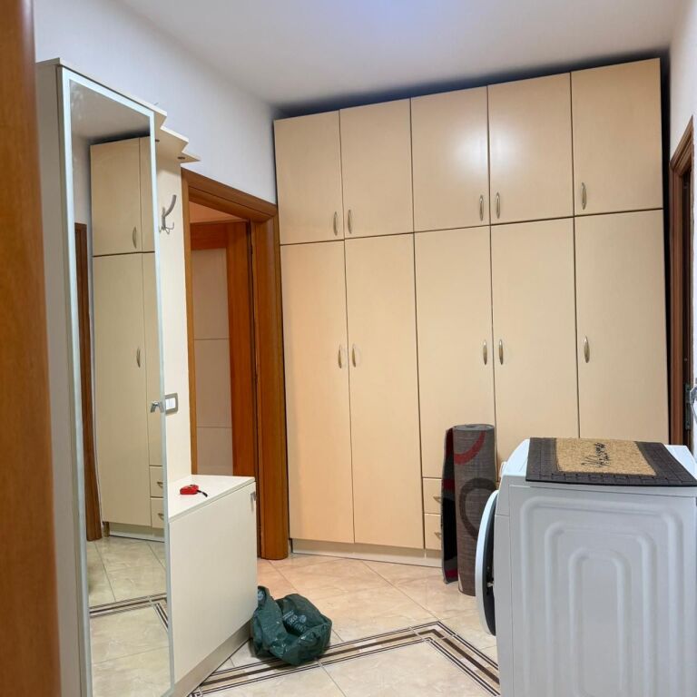 Apartament 1+1 me qera tek 21 Dhjetori
