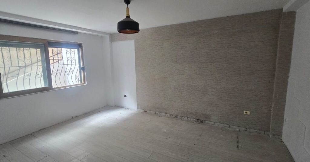 Jepet me Qira Ambjent tek sheshi Willson Adresa: tek ish-Blloku