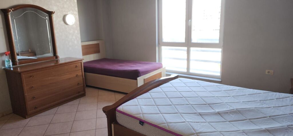 Qera | Apartament 1 + 1 | Rruga Jordan Misja | 400 €/muaj