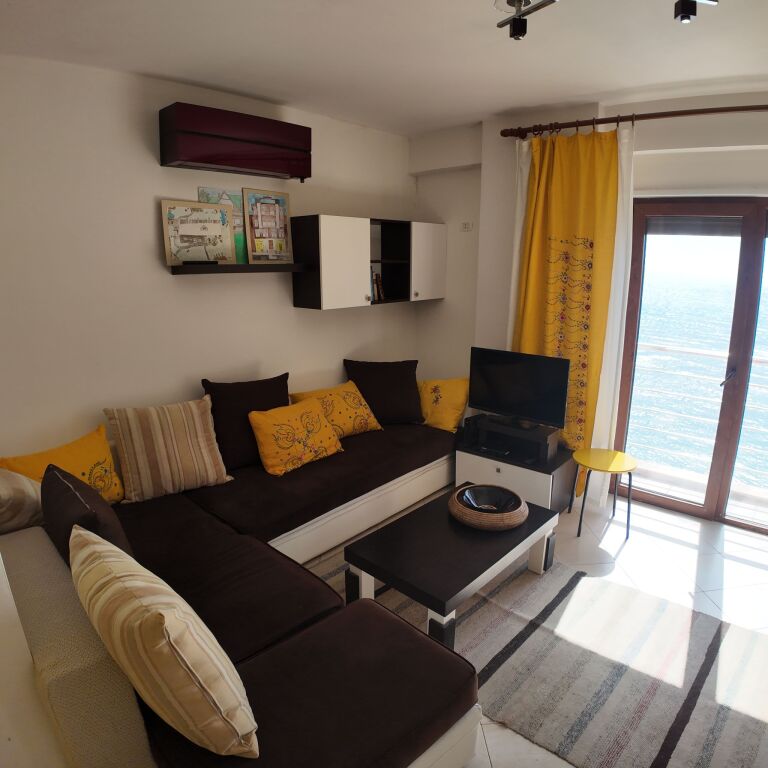 EXLUSIVE ! OKAZION ! Shesim 2+1+3 ballkone ne Vollga me pamje deti !