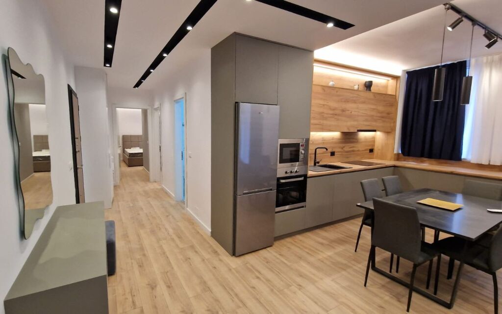 Appartamento 2+1+2 per qirq te Bulevardi i Ri