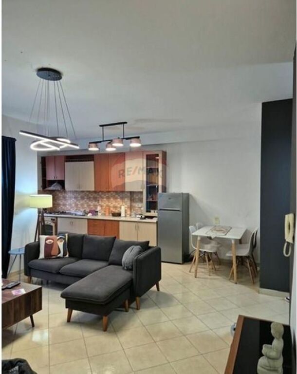 APARTAMENT 2+1 ME QIRA