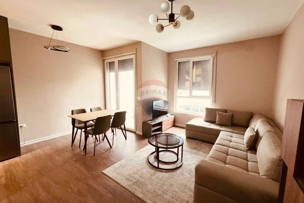Apartament 2+1 Materniteti i Ri