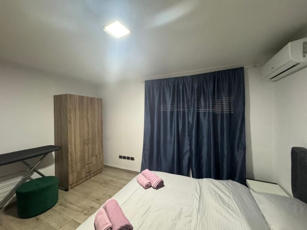 Jepet Apartament 2+1 me qira – Në Qendër të Tiranës !