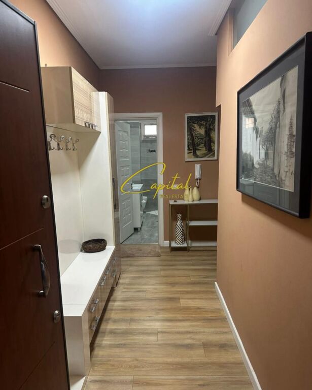 APARTAMETN ME QIRA 2+1 LIQENI ARTIFICIAL 700 EURO