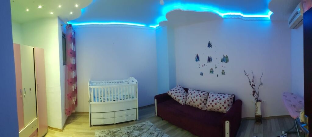 Jepet Me Qera Apartament 2+1+1 Ballkon
