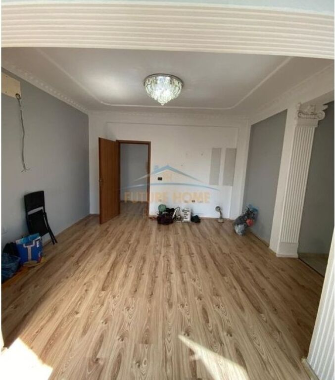 In vendita, appartamento 2+1+1, Ali Demi, Tirana.