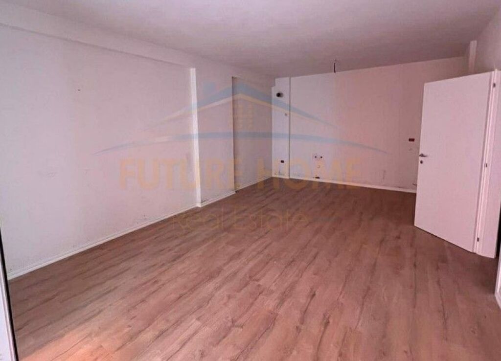 Shitet, Apartament 1+1, Yzberisht