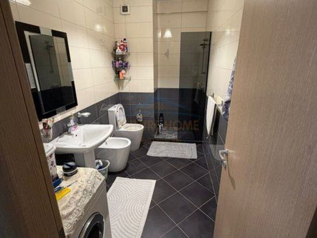 Shitet, Apartament 1+1, Jordan Misja, Tirane .