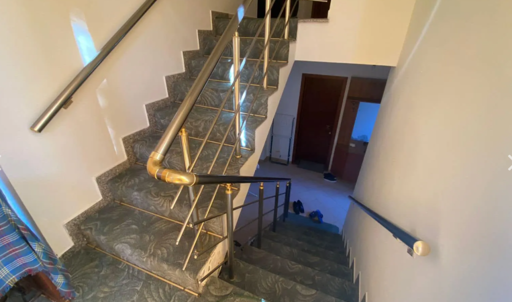 Shitet Super Vila • 2 KATE, VETEM 2 minuta larg Detit