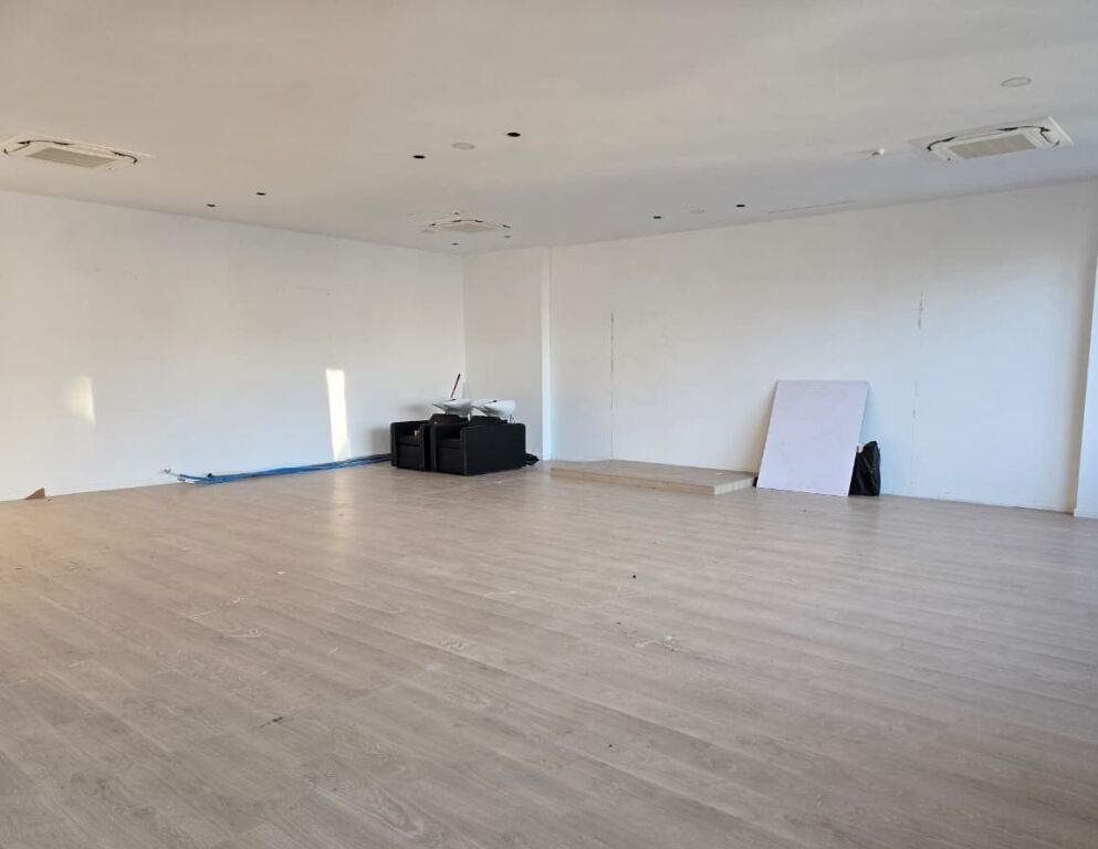 📌ZYRË MODERNE ME QIRA – KOMPLEKSI DELIJORGJI