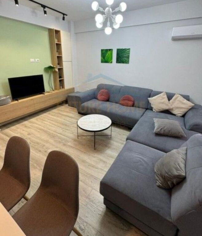 Rent, Apartment 3+1+2, Train Station, Tirana.
