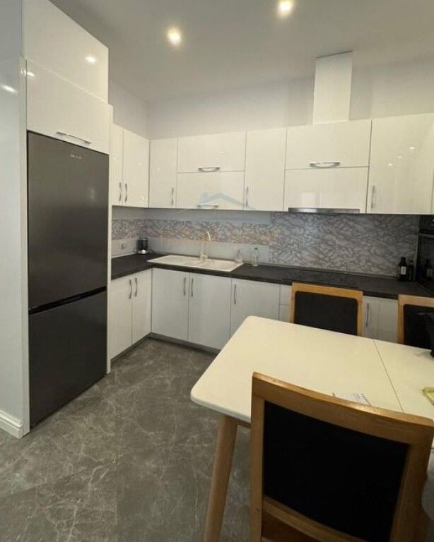 Qera, Apartament 2+1+2+Post Parkimi, Kompleksi Delijorgji, Tiranë.