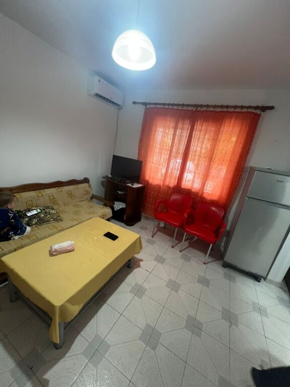 Apartament me qera 1+1 ne Laprake