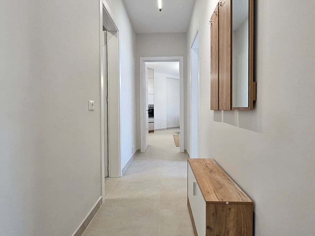 Apartament 2+1+2 per qira tek Farmacia 10