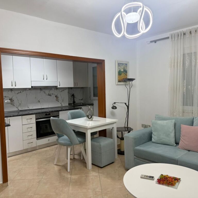 Apartament 1+1 me qera tek 21 Dhjetori