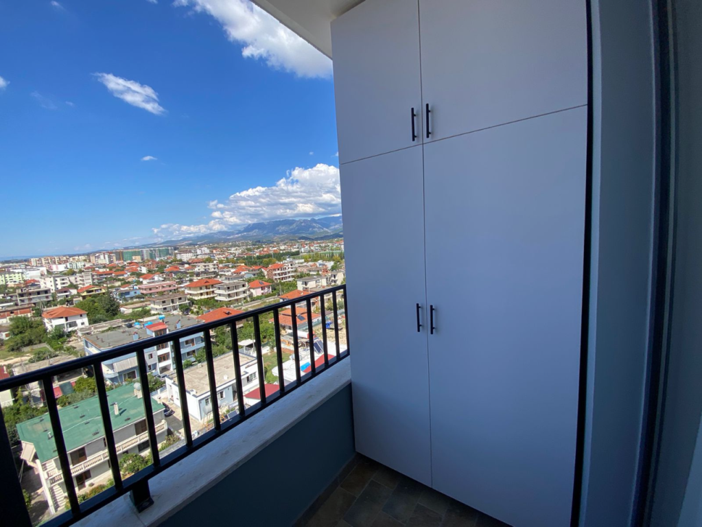 Apartament 2+1+ post Parkimi ne Kamez