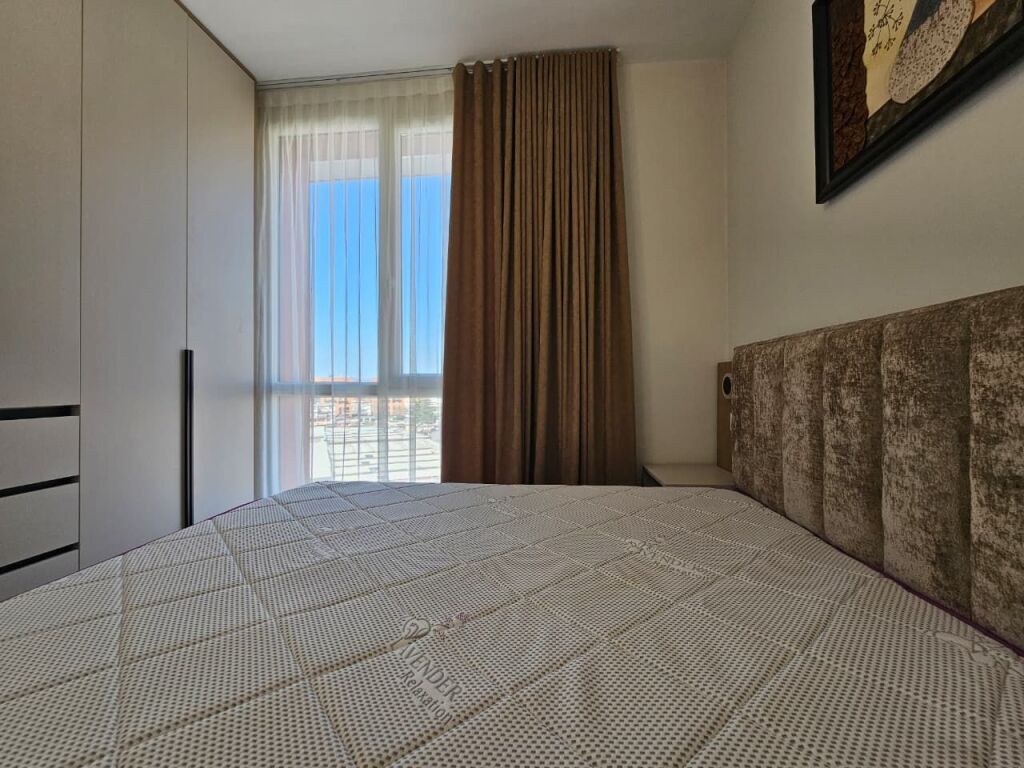 Apartament 2+1+2 per qira tek Farmacia 10