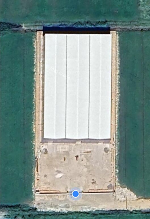 Kapanon Me Qera Fllake Rruge Kryesore