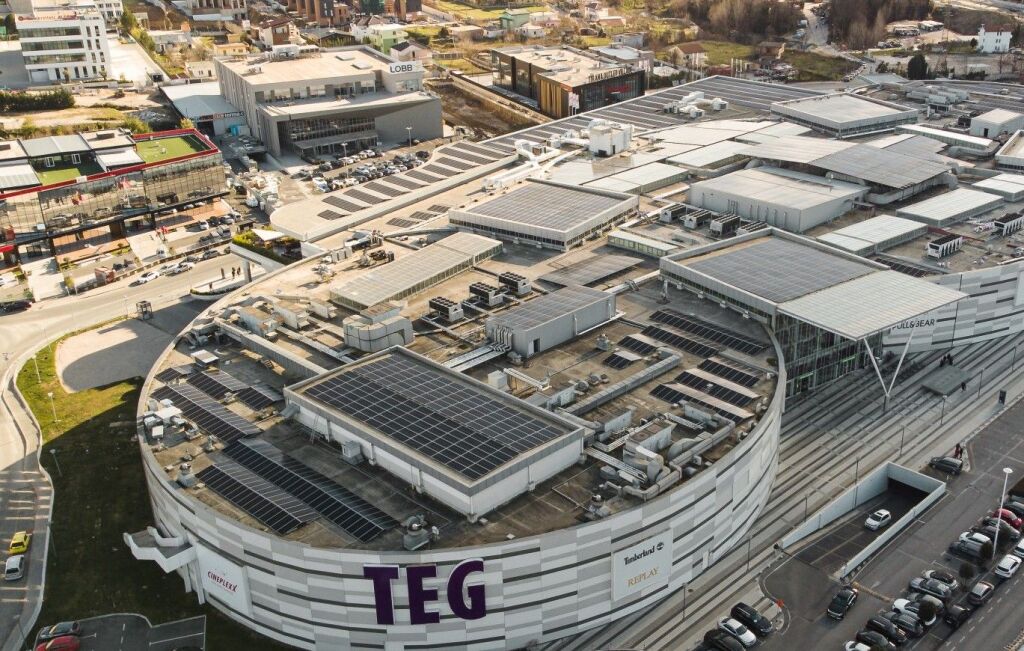 Prane Teg- Toke e pajisur me leje zhvillimi per 15+ vila (individuale)luksoze