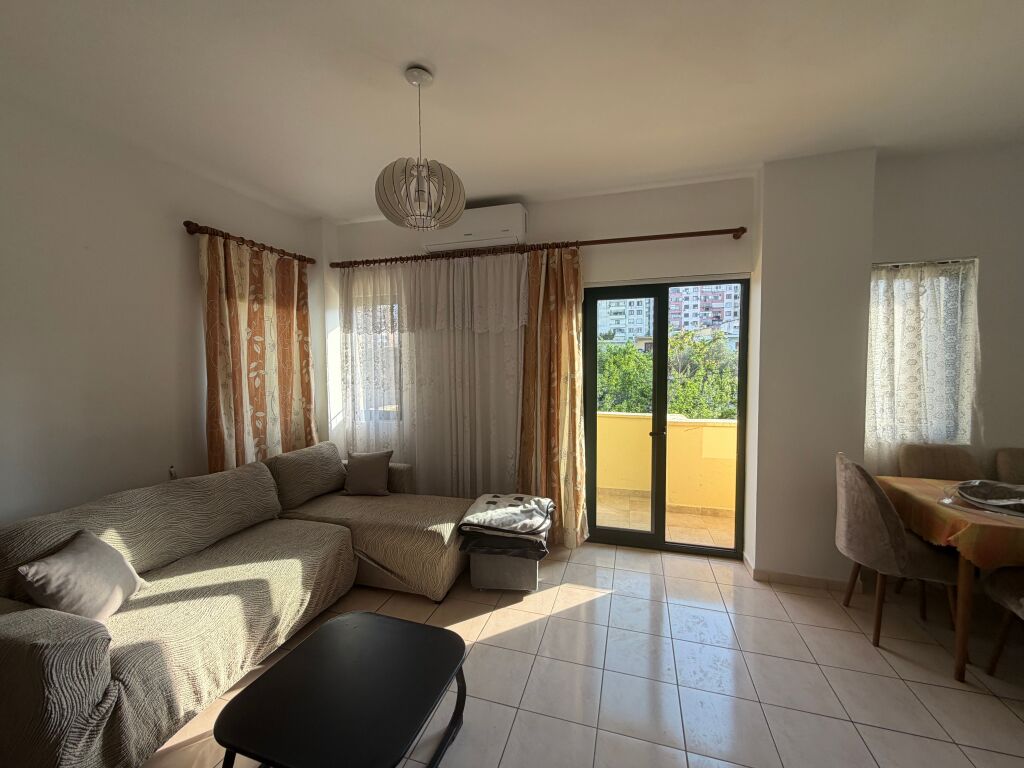 3+1, floor villa behind the well Astir, 450 euro