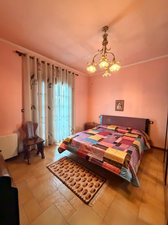 Shitet Vilë 3-Katëshe me Truall 1533m2 – Kavajë, Rruga Dytësore