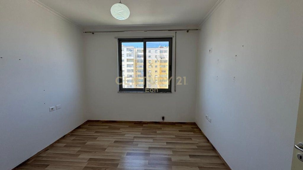 SHITET APARTAMENT 2+1+2 BALLKONE TE ISH-URT, DURRES !