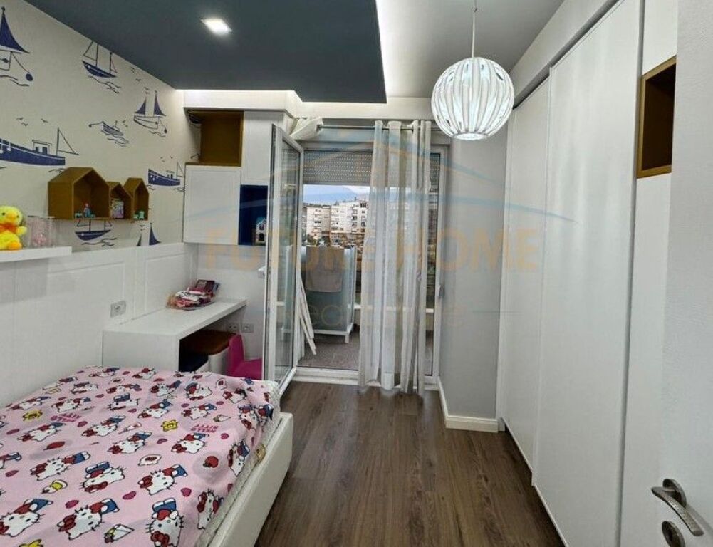 Shitet, Apartament 2+1+2, Kompleksi "FZ 2", Liqeni i Thatë.