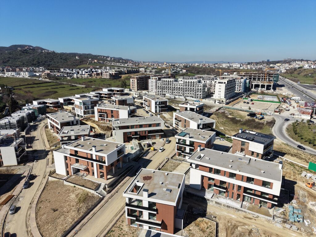 APARTAMENT 3+1 + 2 PARKIME PER SHITJE TEK TULIPAN RESIDENCE