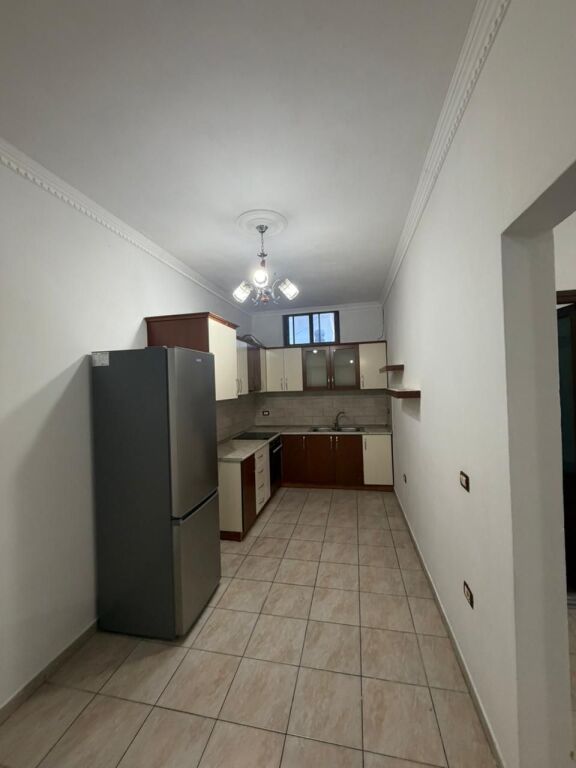 Jepet me qera apartament 2+1+verand  📍Ish URT,Durres