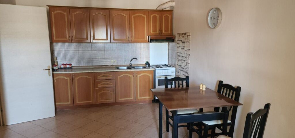 Qera | Apartament 1 + 1 | Rruga Jordan Misja | 400 €/muaj