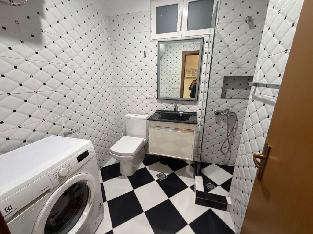 🏡 Shitet Super Apartament 2+2+2 Ballkone – Mine Peza